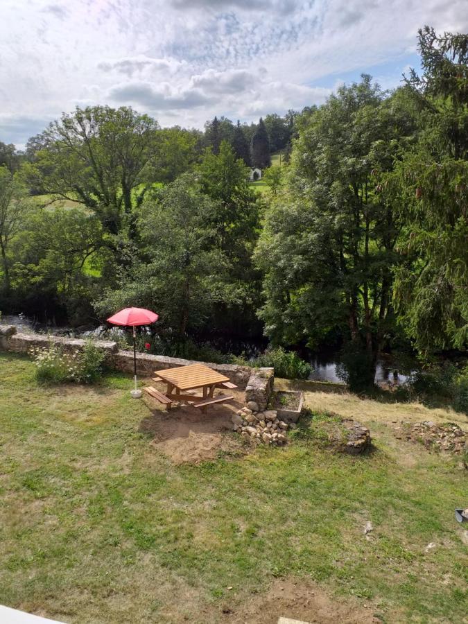 Gîte Moulin de Ludièras Busserolles Esterno foto