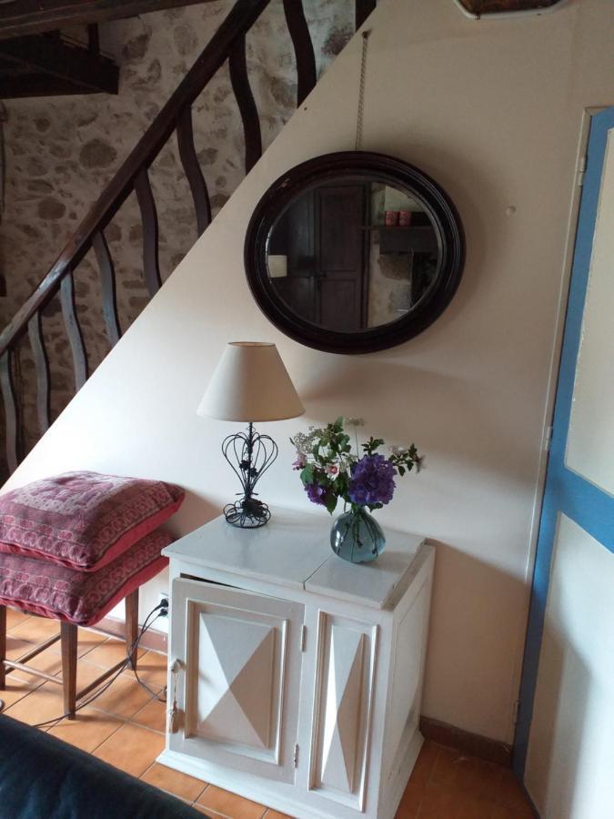 Gîte Moulin de Ludièras Busserolles Esterno foto